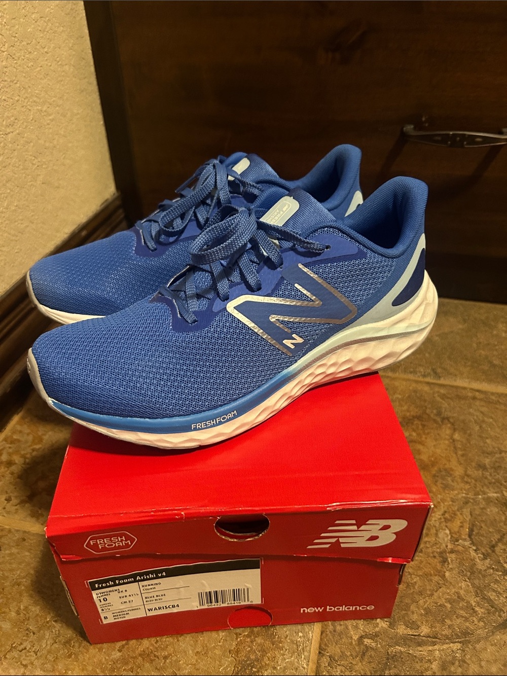 New Balance Women's Blue Mesh Athletic Running Shoes with White Midsole
